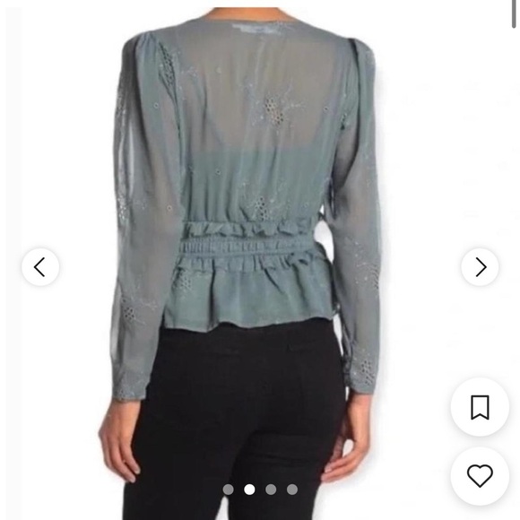 ASTR Women Sage Eyelet V-neck Cinched Waist Long Sleeves Blouse Size L - Picture 2 of 8